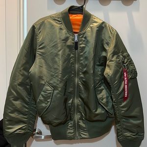 ALPHA INDUSTRIES BOMBER JACKET - Medium Never Worn